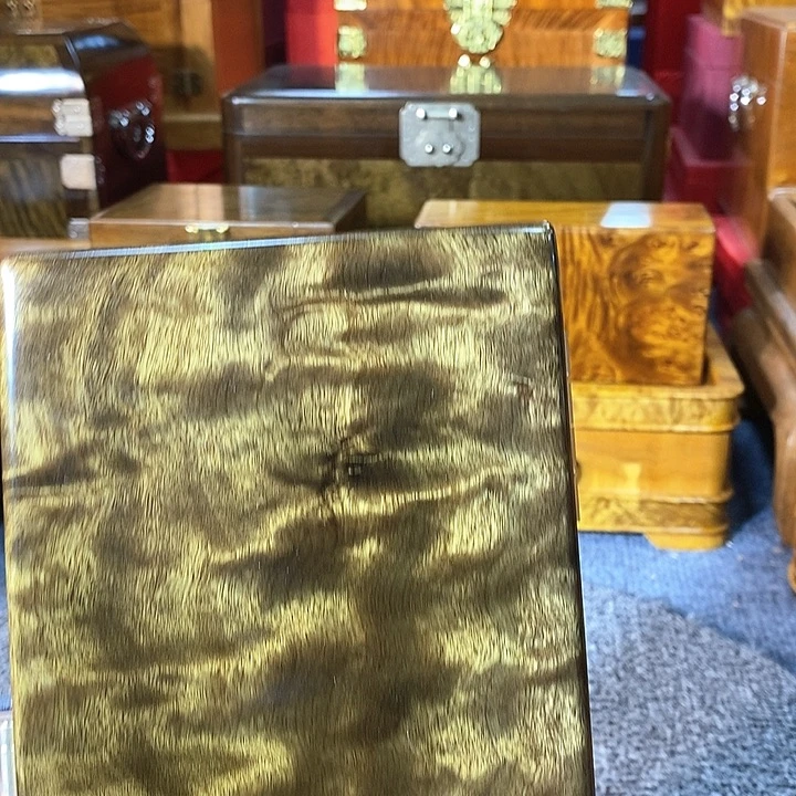 金丝楠制**哥阴沉木首饰盒