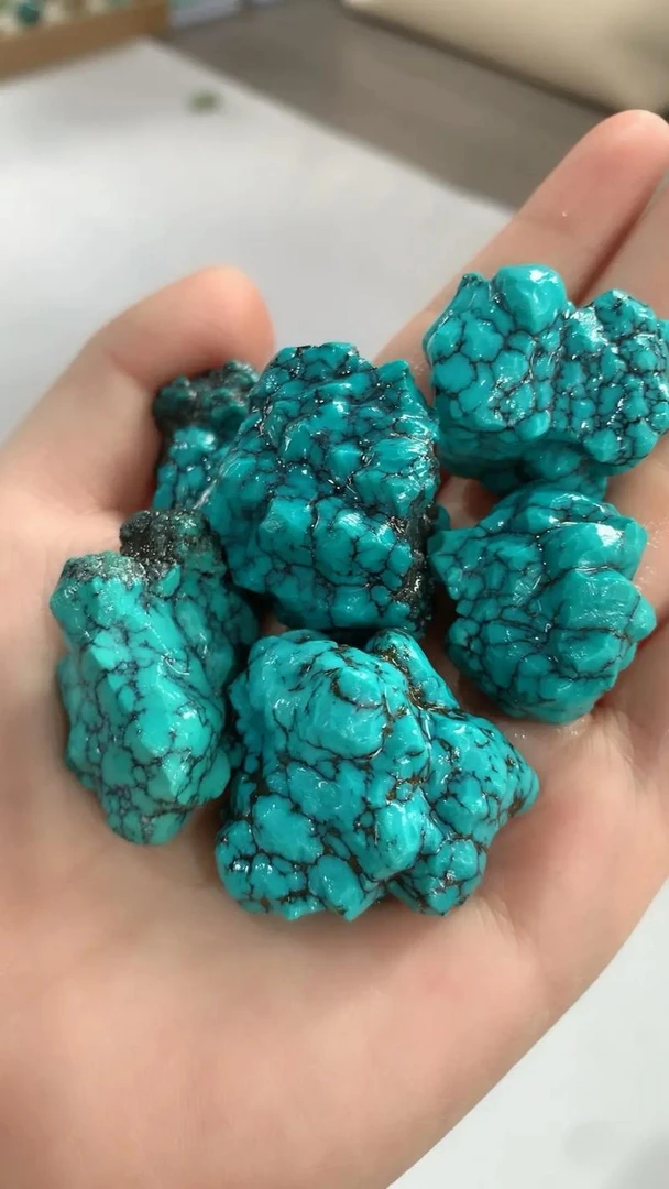 湖北绿松石矿区精品随行手把件