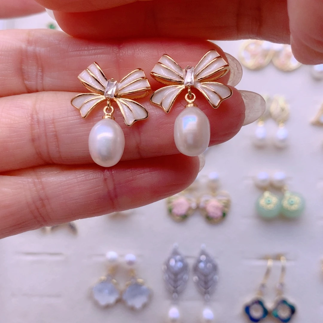 淡水珍珠合金耳饰