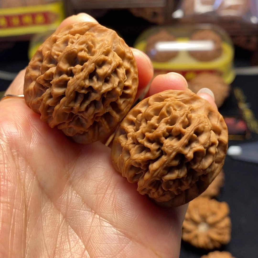 桃核把件秦闷狮子头33