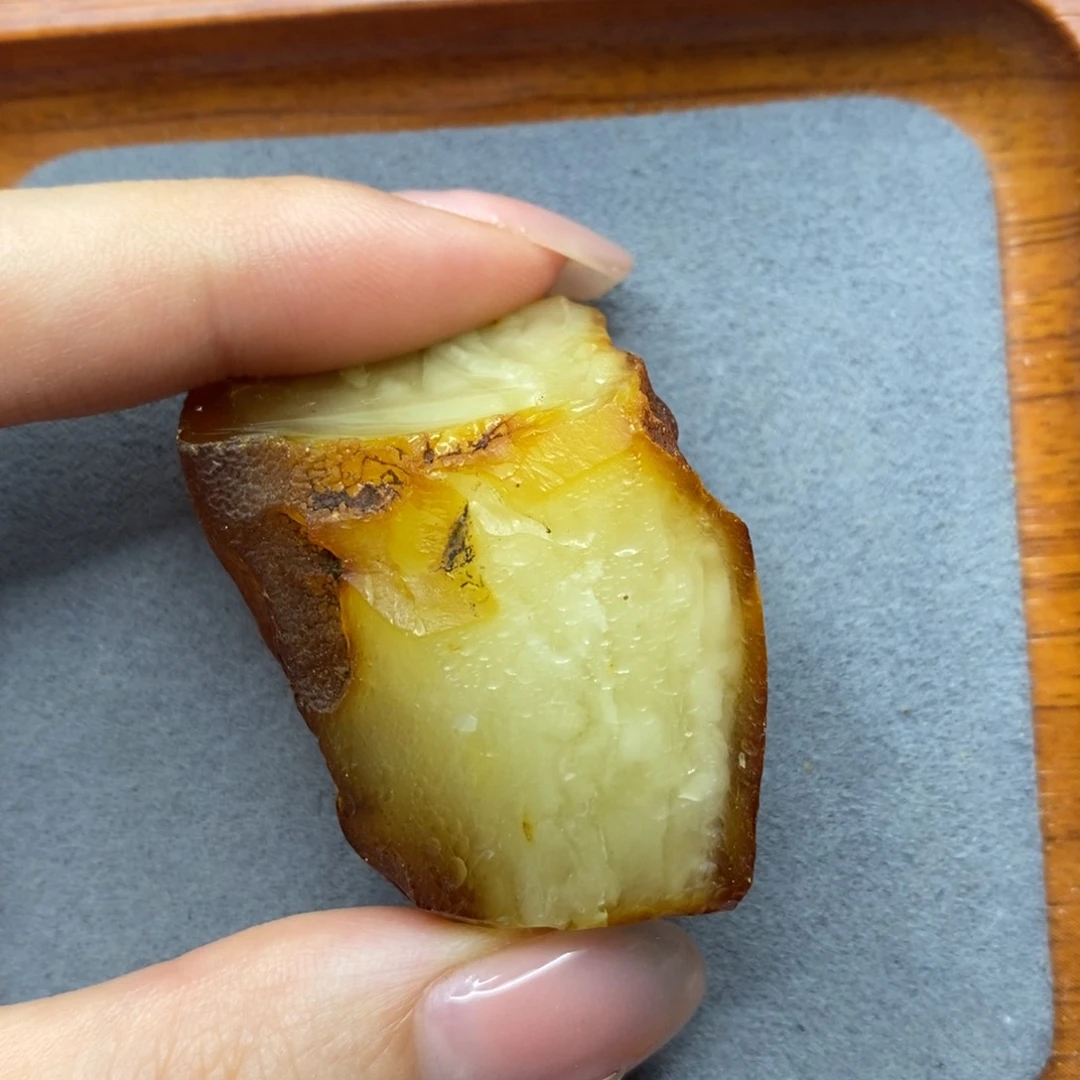 定制琥珀未镶嵌陈