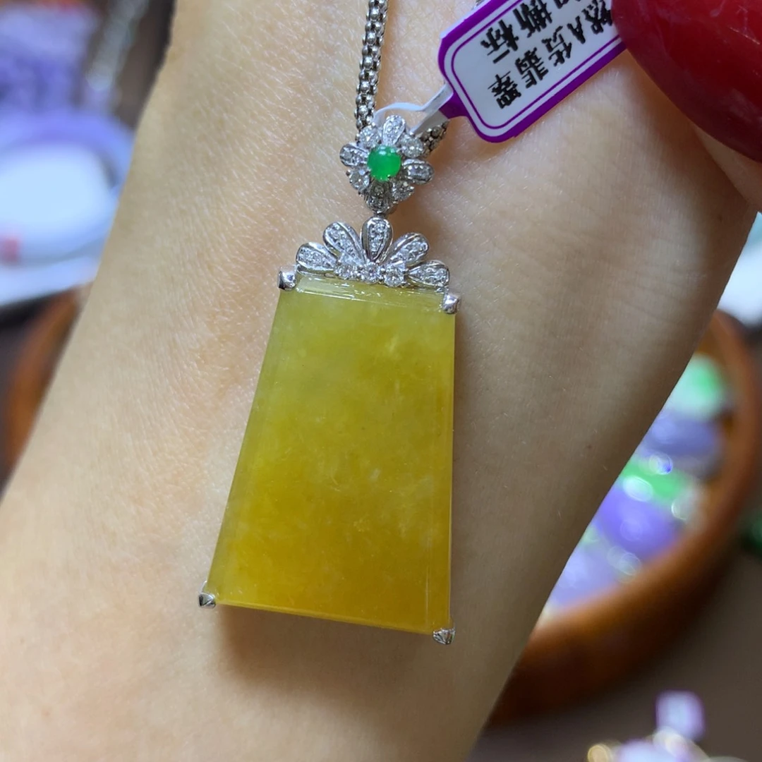 【闪购商品】翡翠颈饰18K金镶嵌翡翠