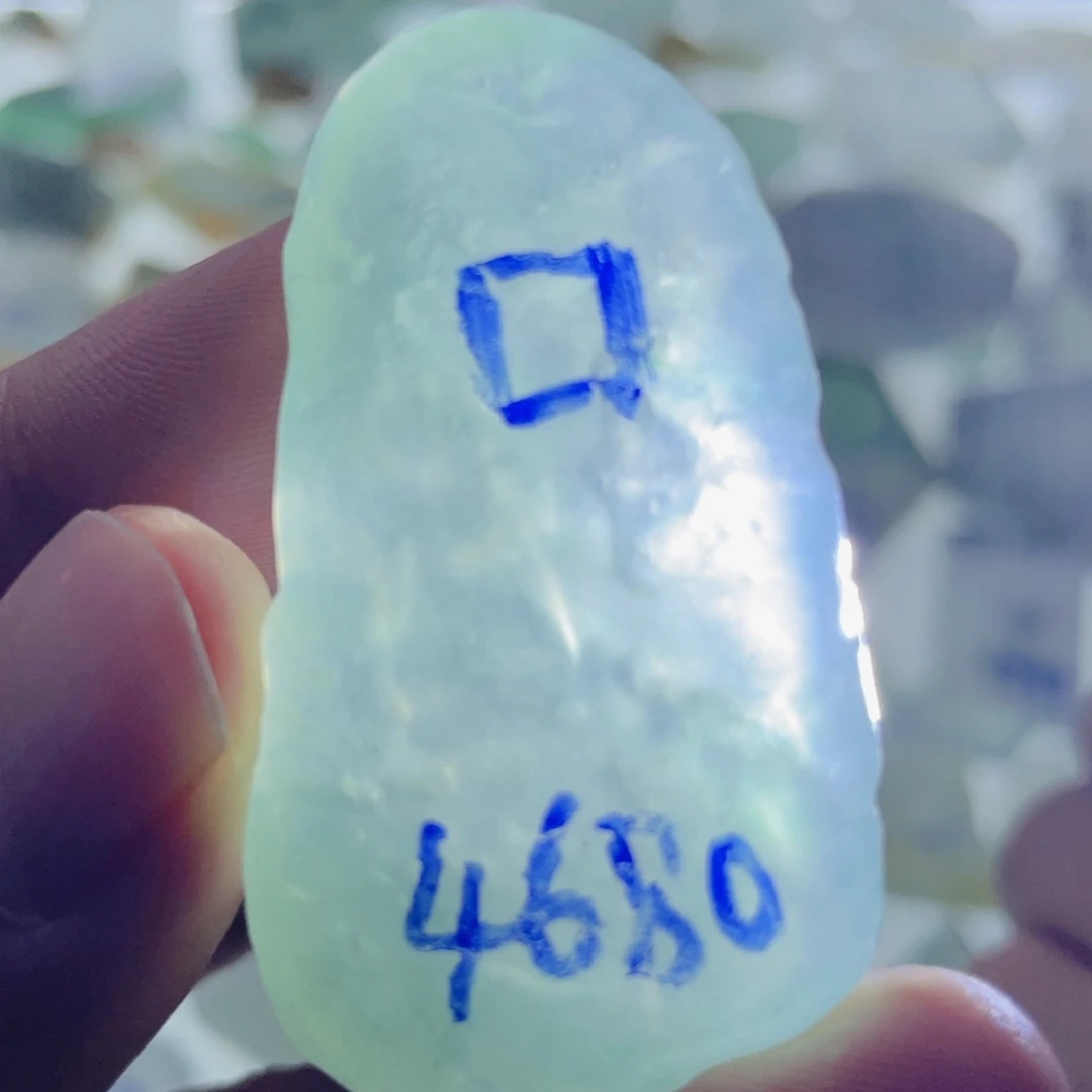 定制翡翠未镶嵌天然翡翠雕刻定制