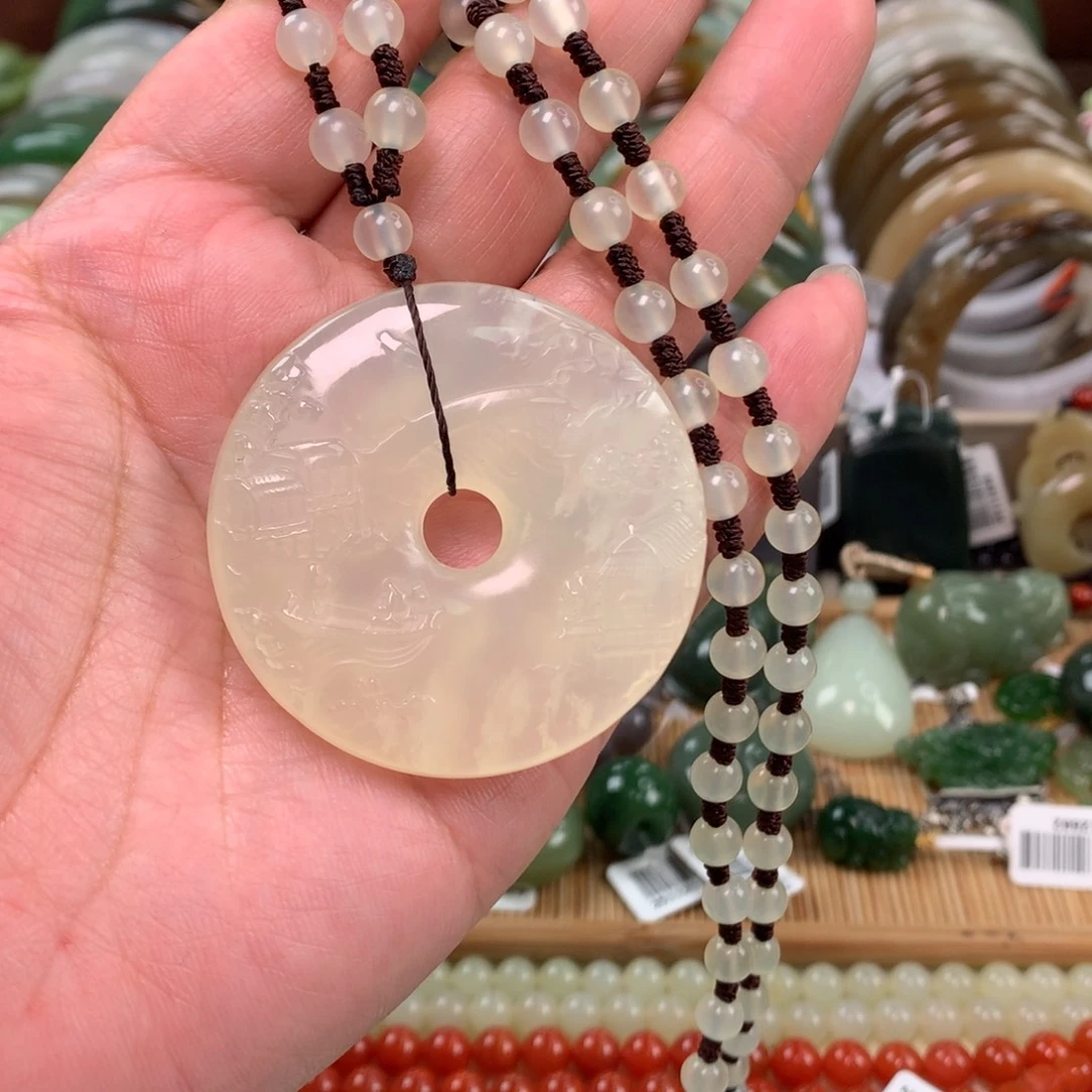 岫玉未镶嵌颈饰吊坠