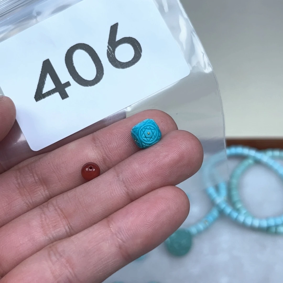 郭****绿松石未镶嵌珠宝奇石