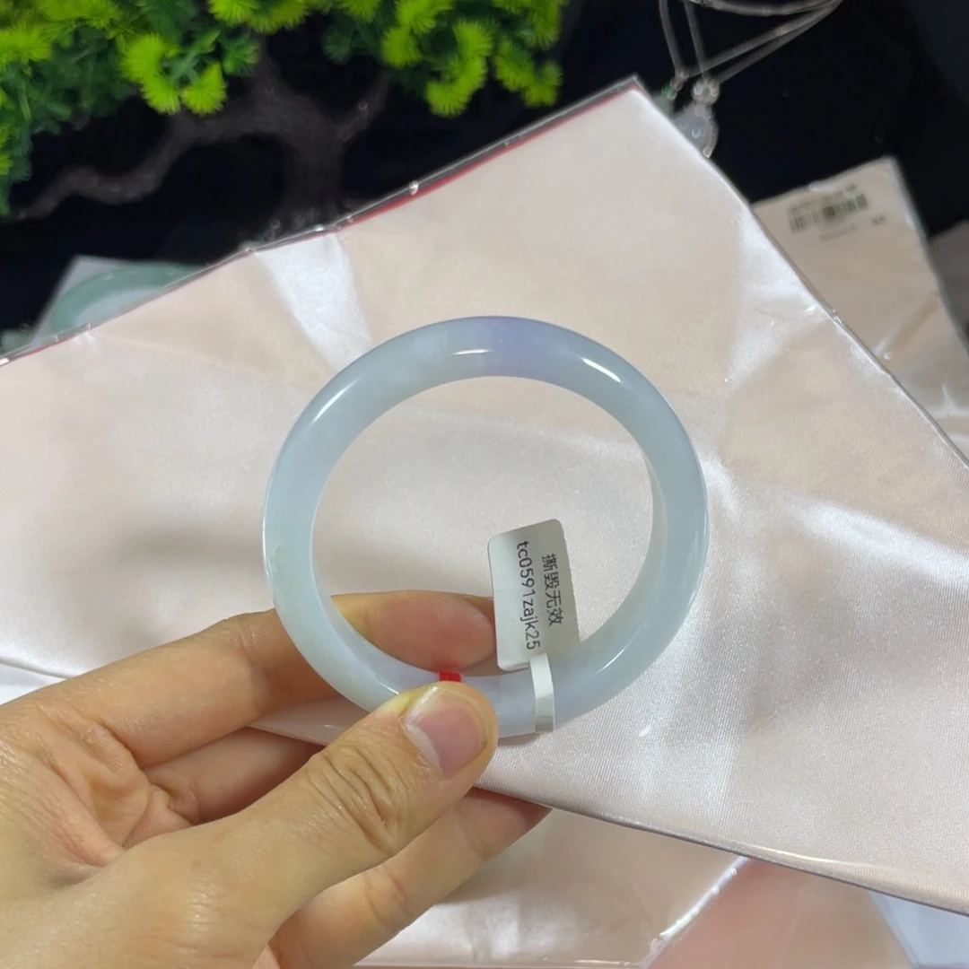 未镶嵌手镯翡翠天然翡翠手镯