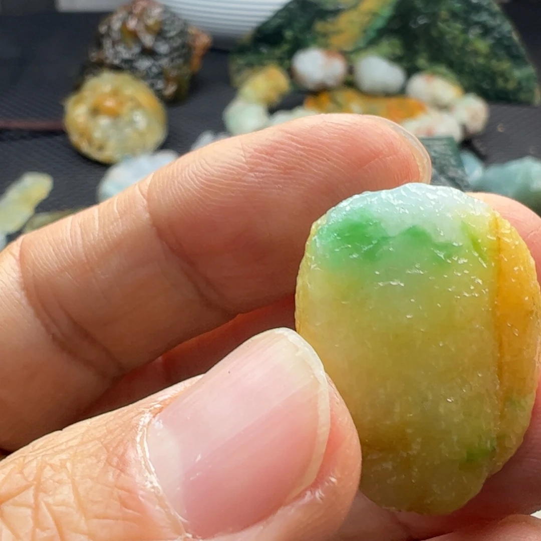 翡翠裸石缅甸翡翠