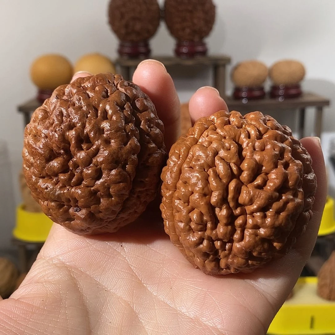 吊坠文玩核桃三瓣脑纹金刚练手色差4956
