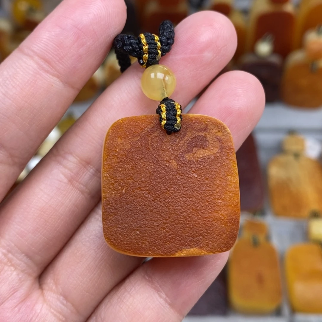 琥珀未镶嵌珠宝奇石