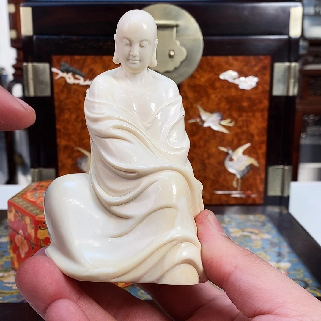 紫檀木类成套家具鹰佛