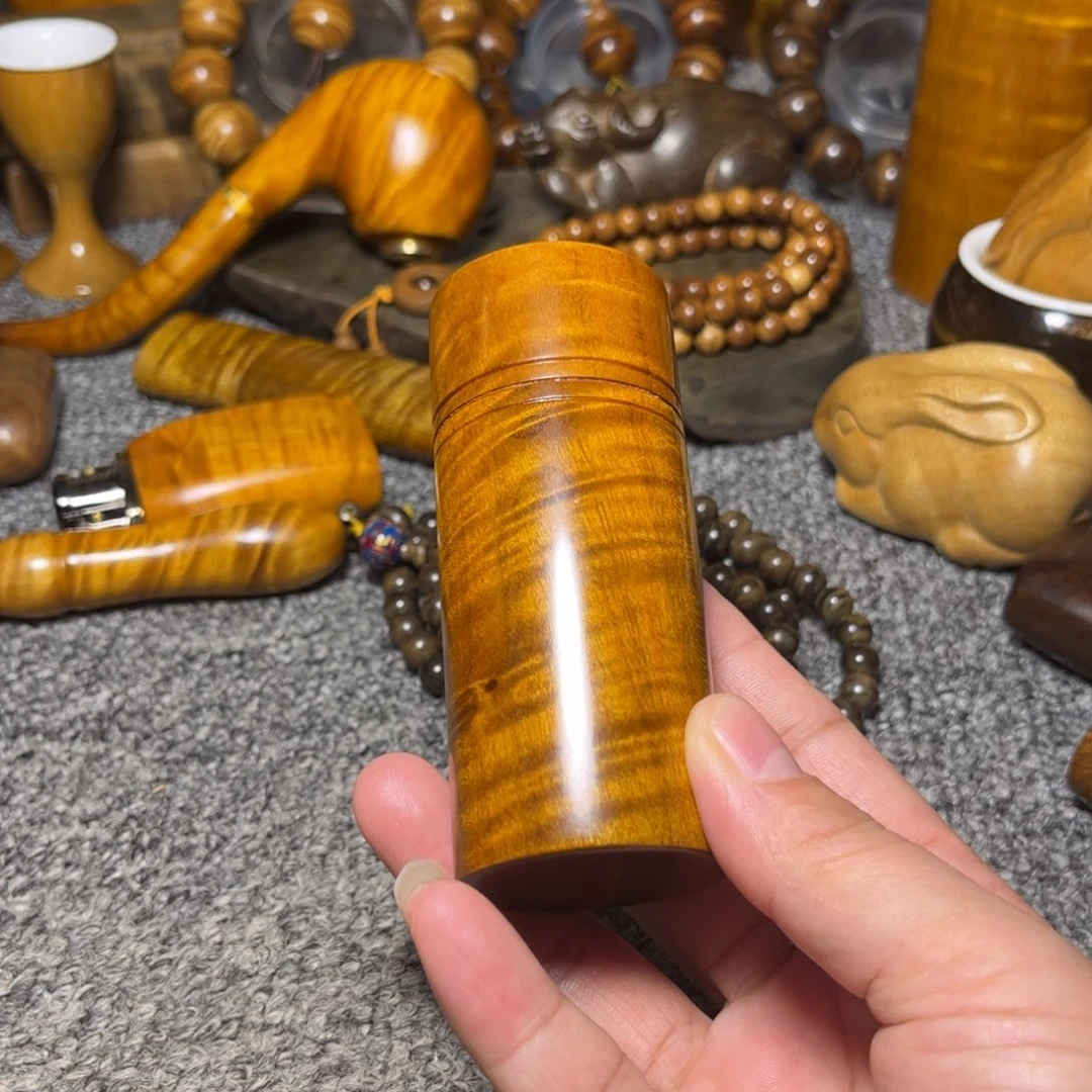金丝楠满花纹牙签罐