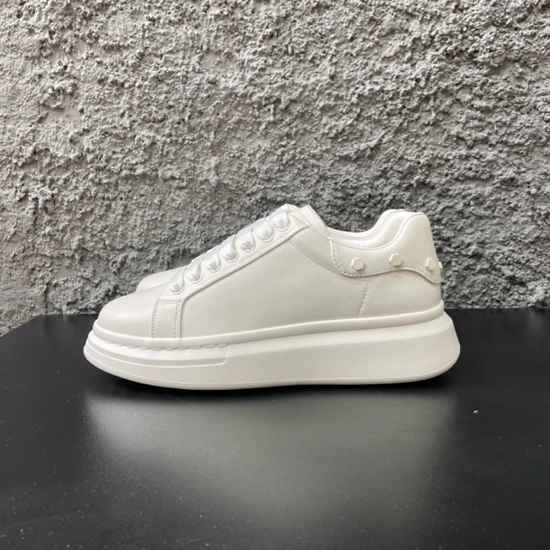 冬季降温男士厚底增高小白鞋国潮欧美风保暖休闲鞋男款潮牌鞋子