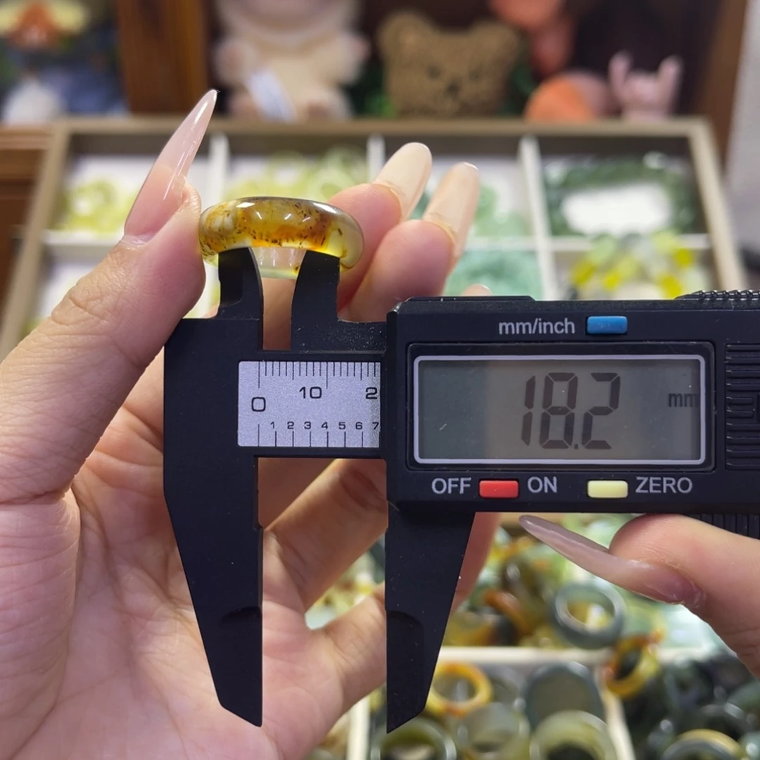 蛇纹石玉未镶嵌手镯23