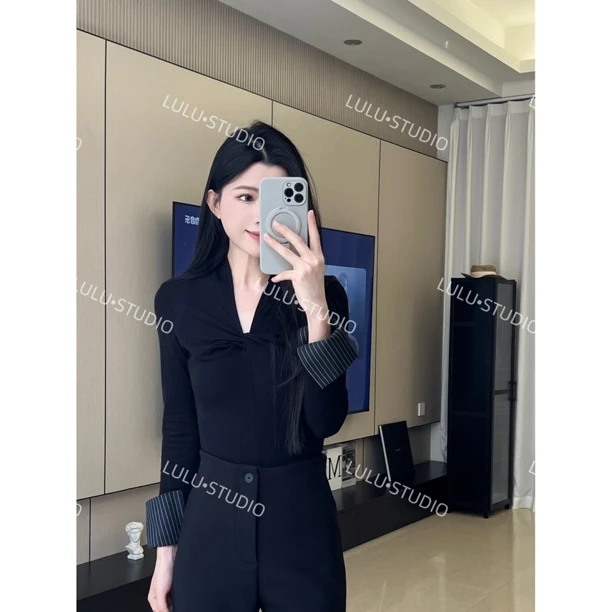 新款 纽结高级感袖子拼接修身气质上衣