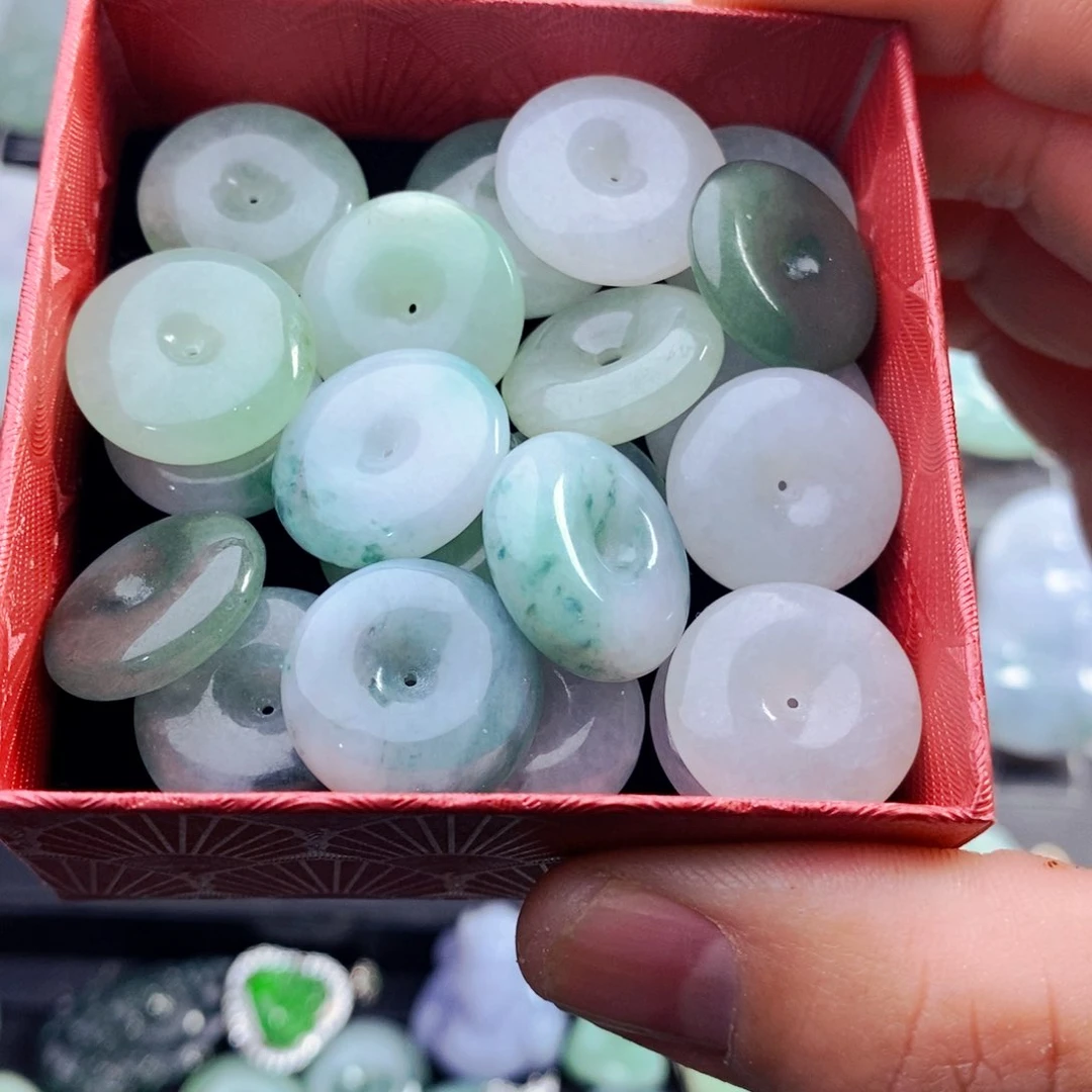 翡翠未镶嵌颈饰天然翡翠吊坠