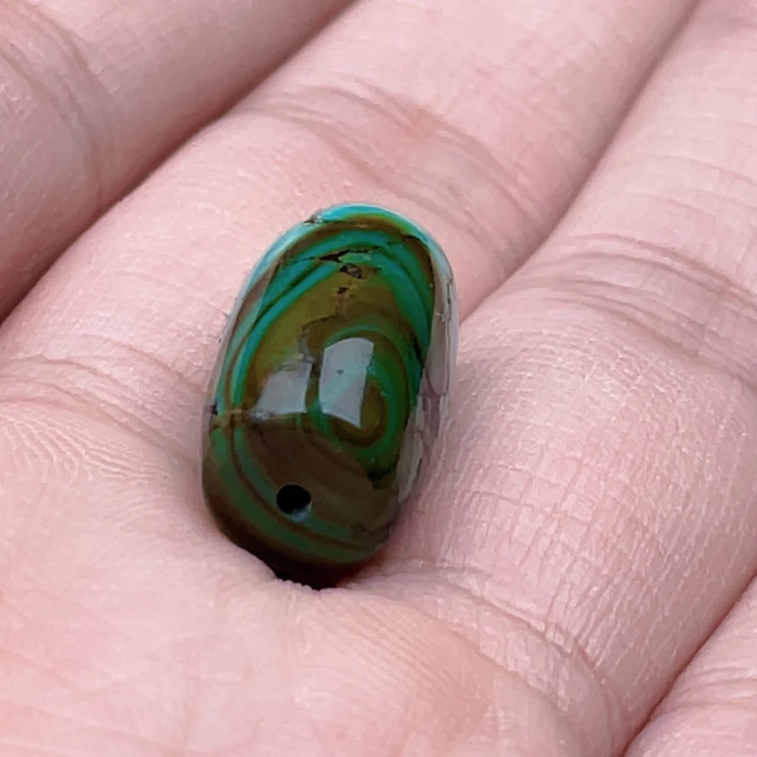 绿松石未镶嵌珠宝奇石9.6x17.6mm