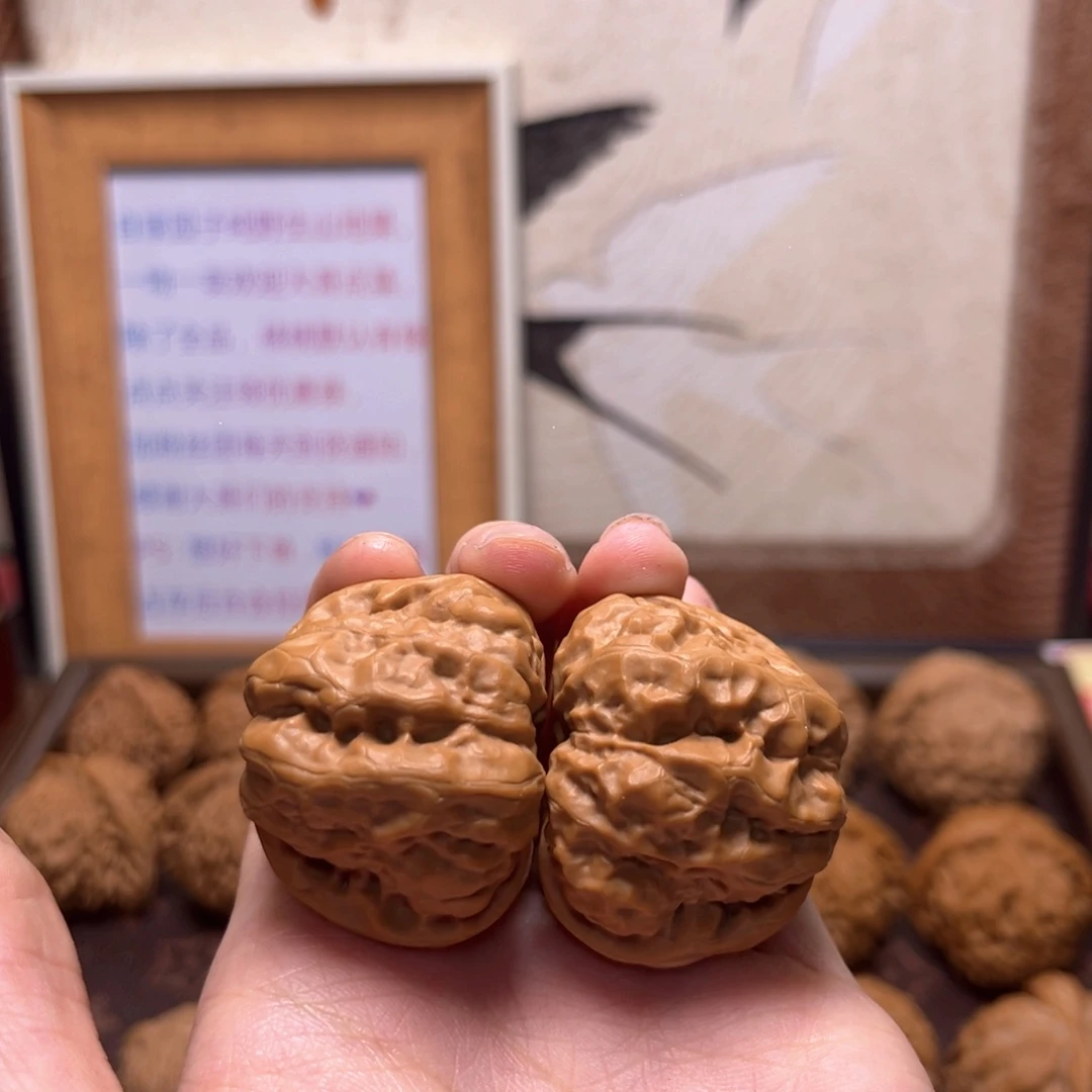 小***迹吊坠桃核蛤蟆头闪70