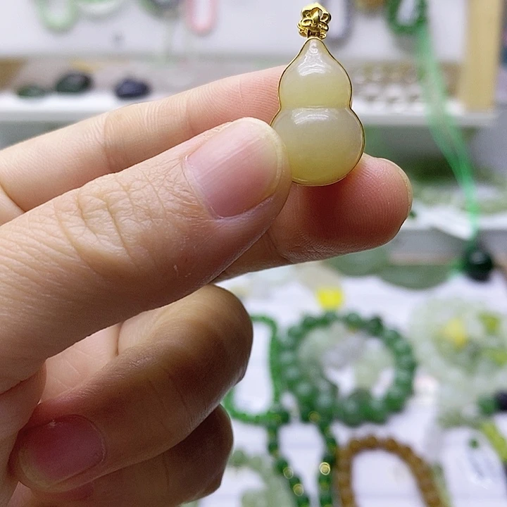 吊坠(不含链)18K金镶嵌和田玉