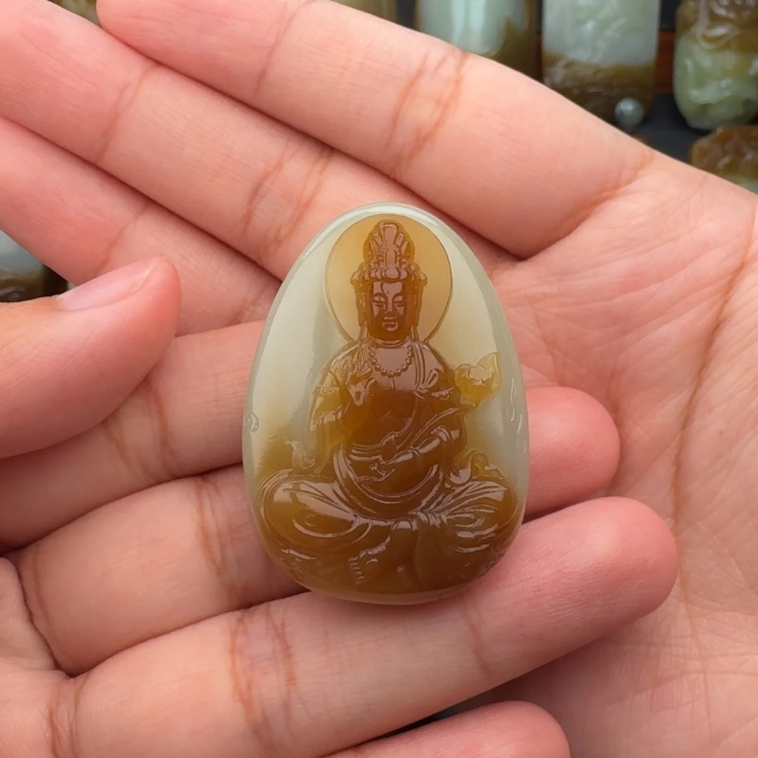 喜***圆和田玉未镶嵌颈饰