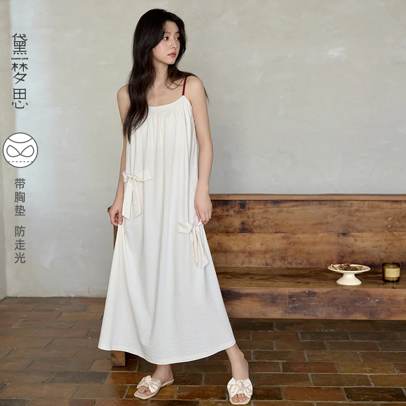 黛梦思带胸垫睡裙吊带女夏季薄款柔软棉家居服简约甜美蝴蝶结睡衣
