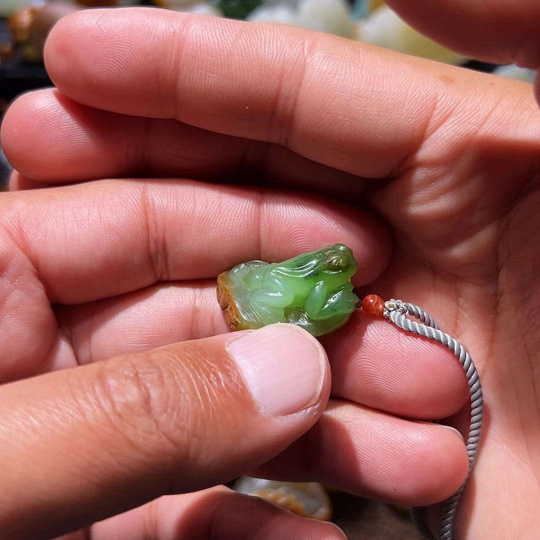 和田玉颈饰未镶嵌?*樂