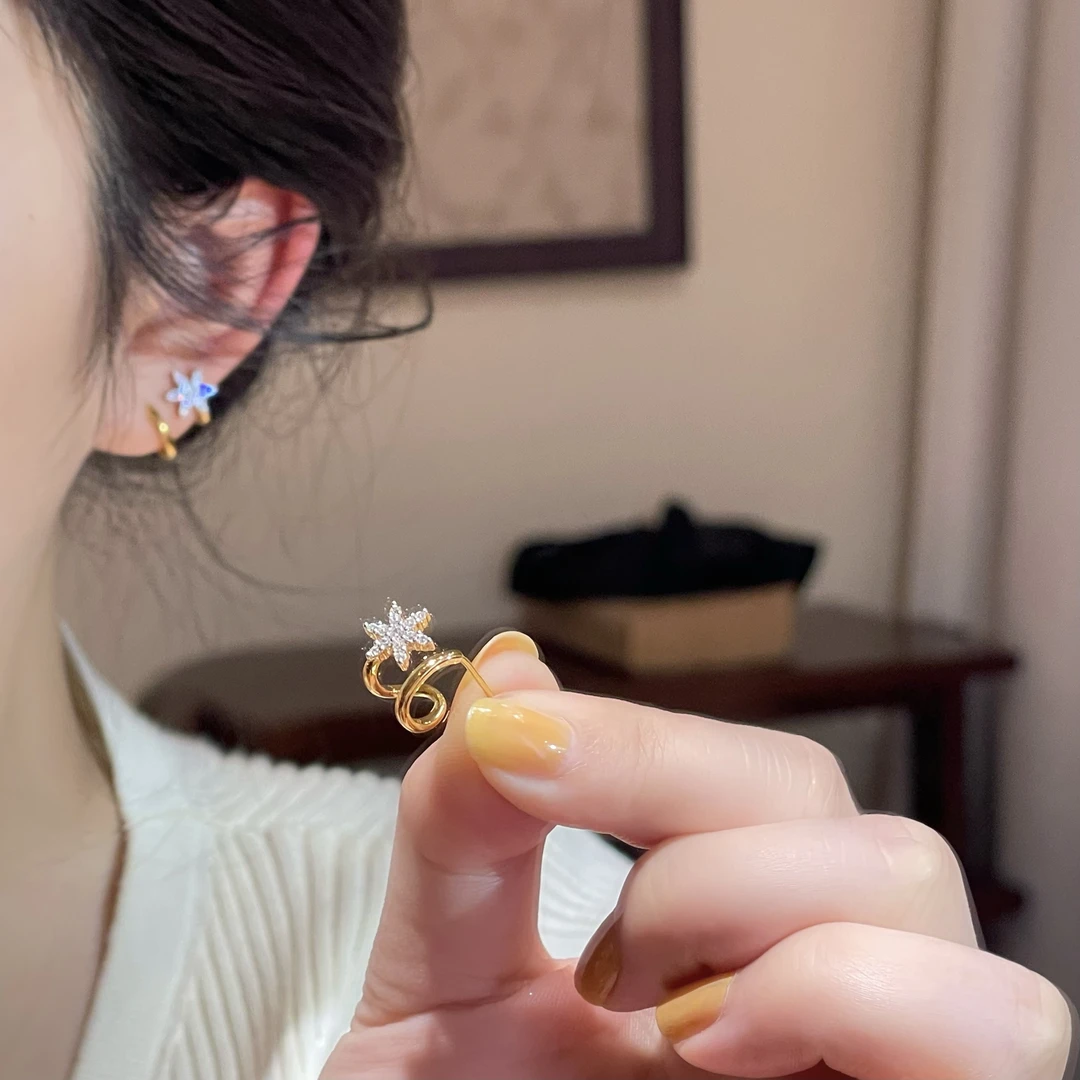 F231金色花朵耳钉高级百搭小众温柔气质精致质感