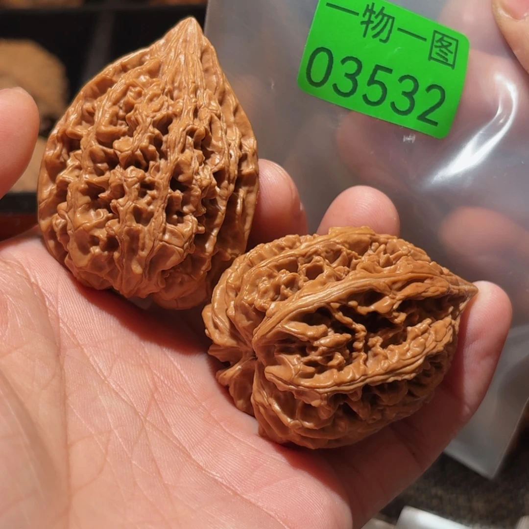 把件文玩核桃九龙筋