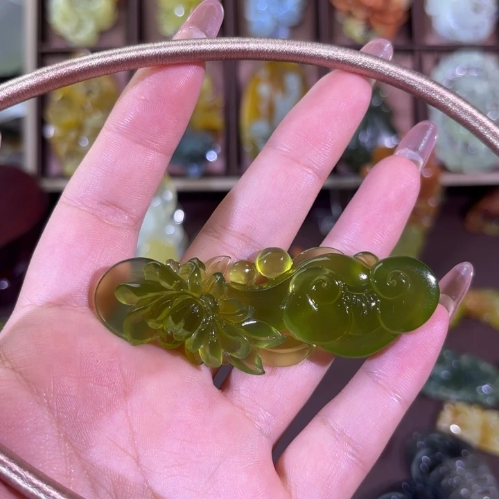 未镶嵌蛇纹石玉颈饰爱****精随机发