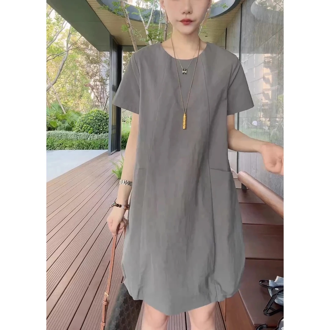 小众中长款设计短袖裙子2025夏季爆款洋气时尚百搭纯色显瘦连衣裙