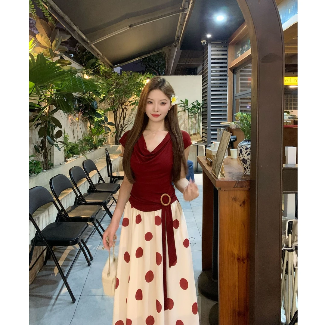 SZA【夏日冰莓】夏季新款韩系设计感V领时尚短袖T恤上衣A-1950