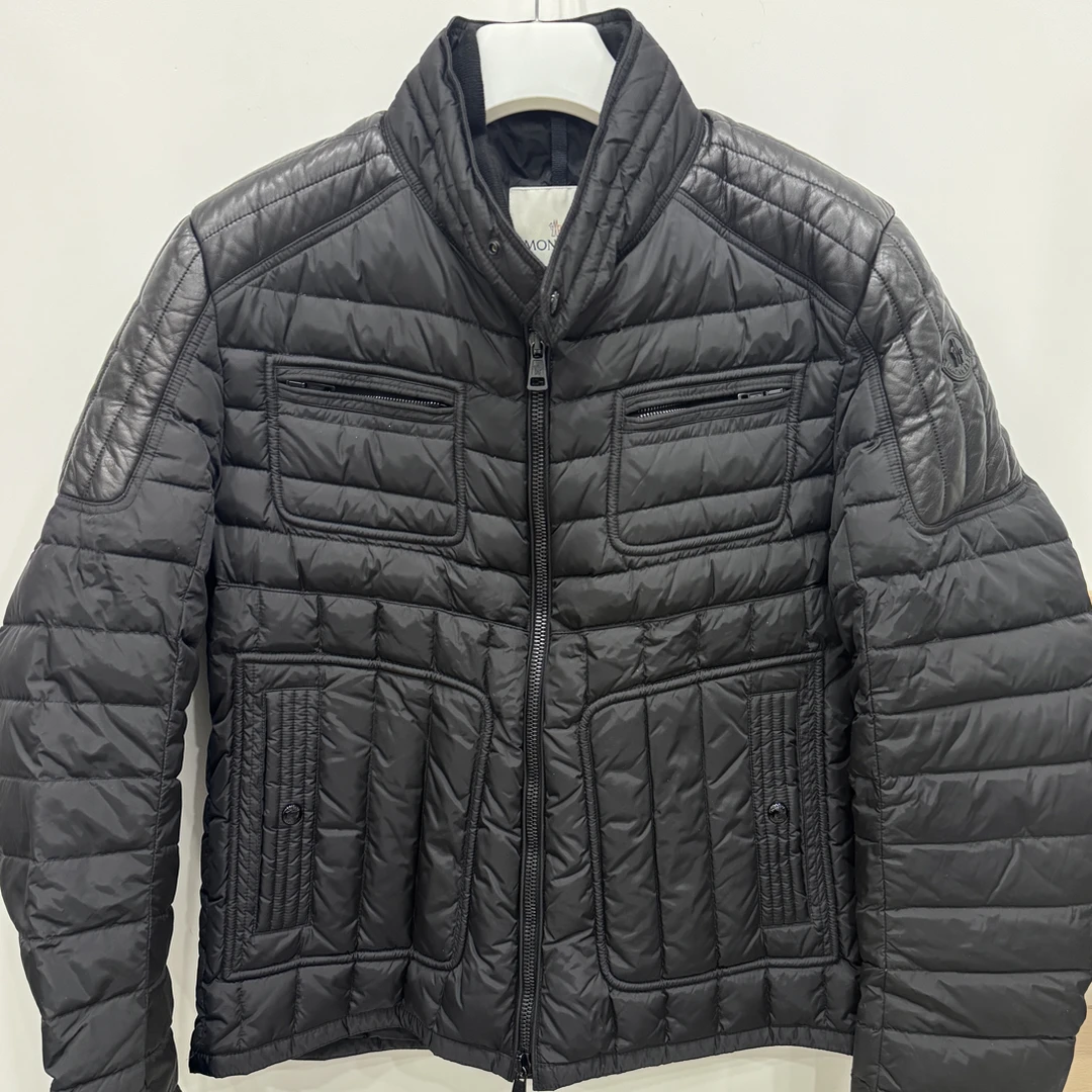 未使用 MONCLER /6码/黑色羽绒服