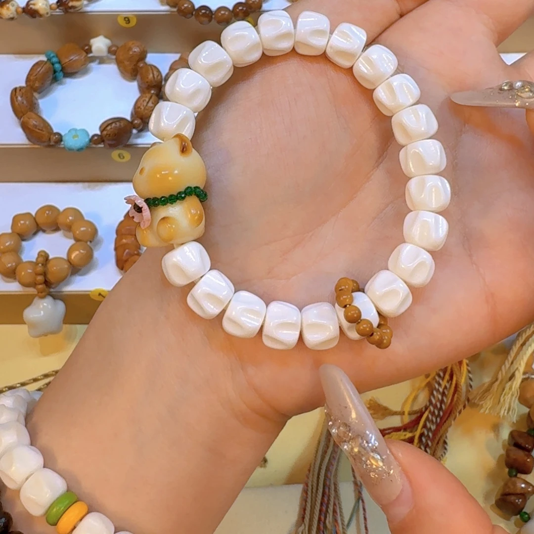 星月菩提手串牛骨百香籽➕熊