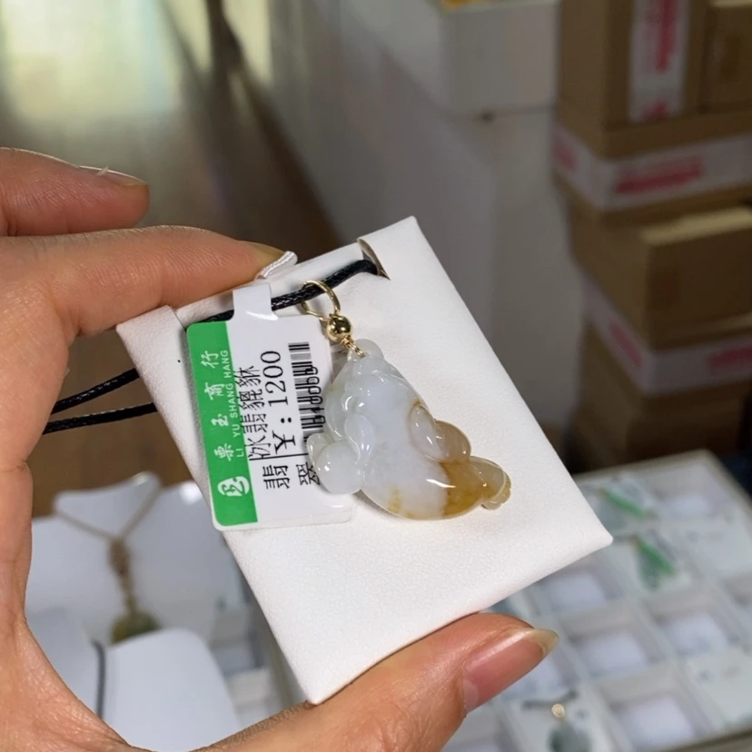 【闪购商品】翡翠未镶嵌颈饰A***a