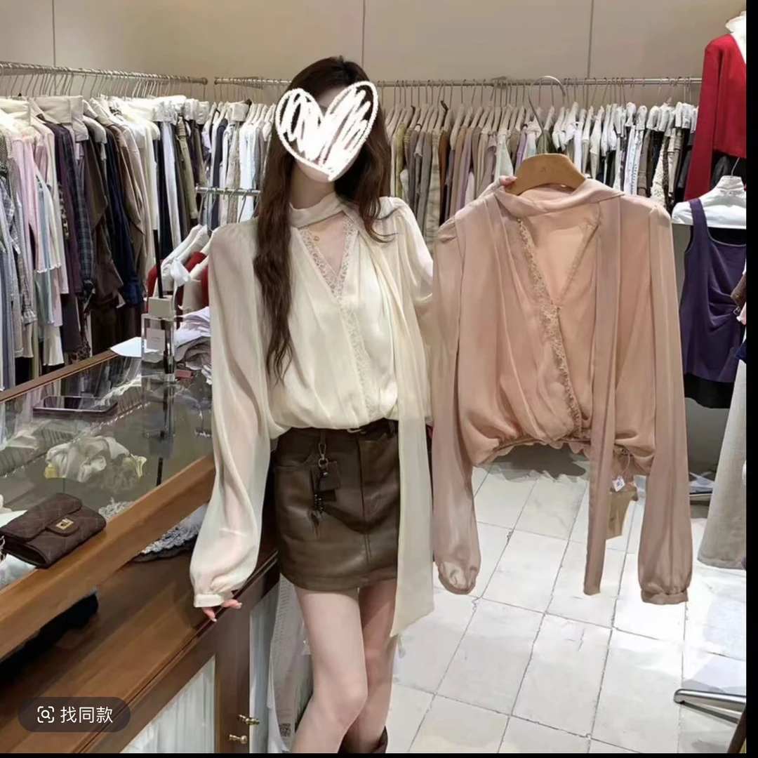 蕾丝拼接设计飘带V领上衣女秋贵气感轻奢名媛宽松长袖衬衫