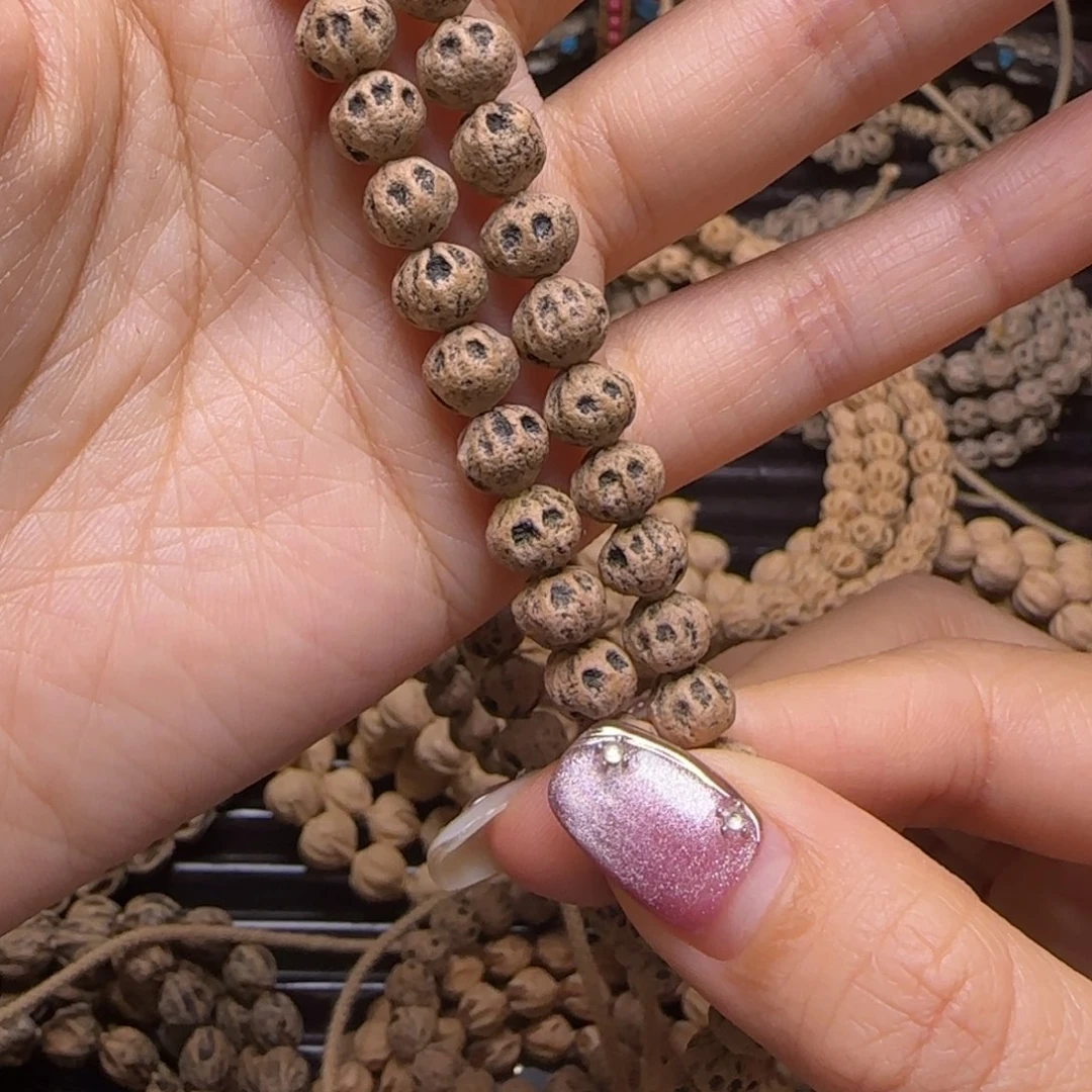 泰***山柏香籽/百香籽吊坠