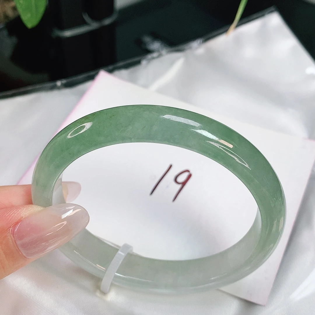 翡翠未镶嵌手镯贵妃54