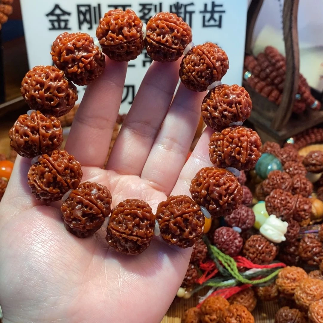 金刚菩提吊坠22236瓣素