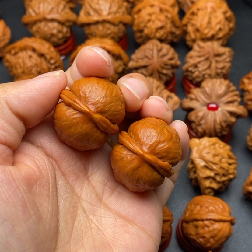 【闪购商品】文玩核桃把件海豚