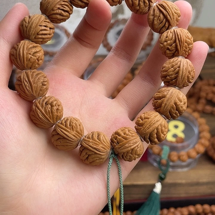 文玩核桃手串18刺龙