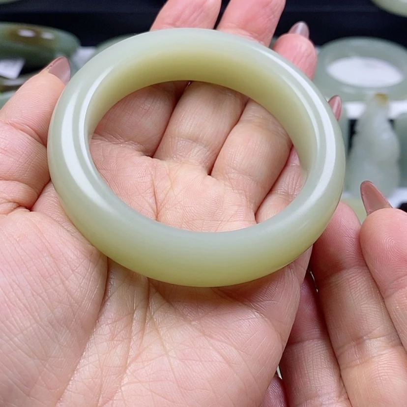 【闪购商品】和田玉手镯未镶嵌美**艺