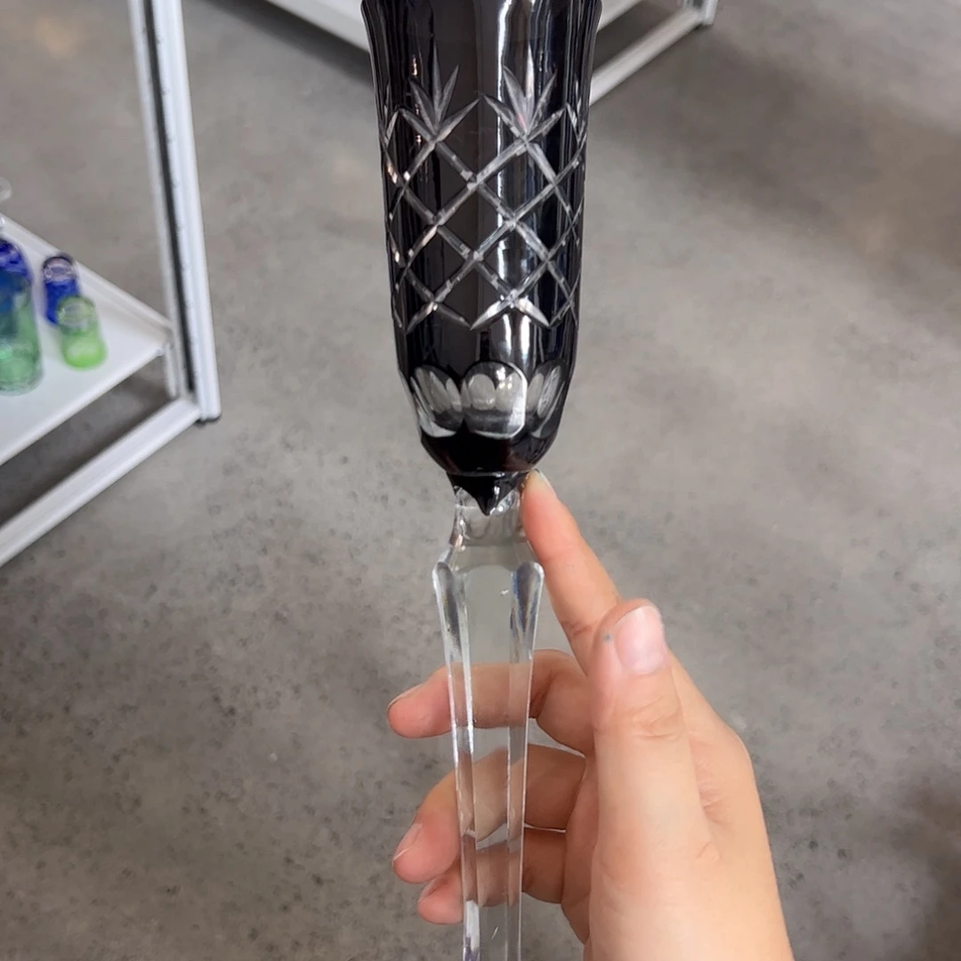 水晶玻璃平底款微瑕一个