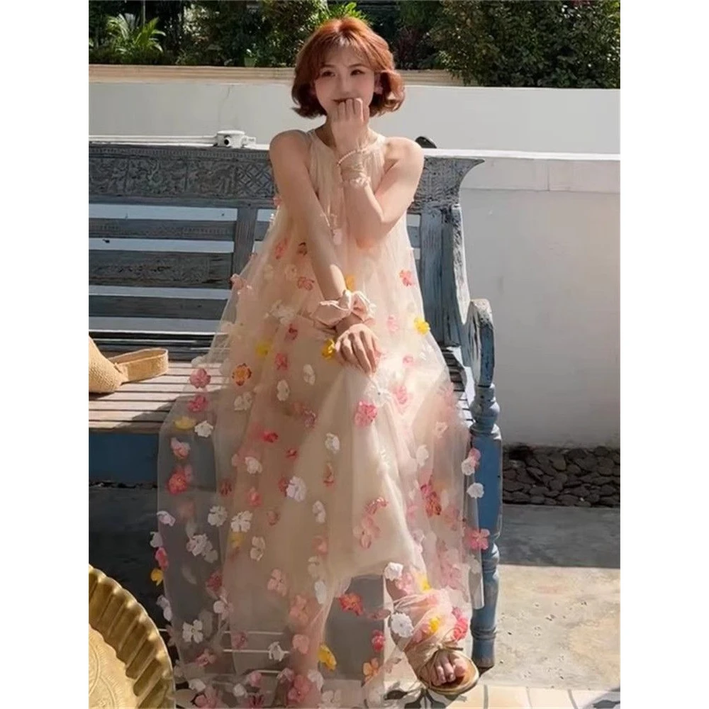 老钱风松弛感女装贵气K韩系高级感气质立体花朵挂脖连衣裙女夏季