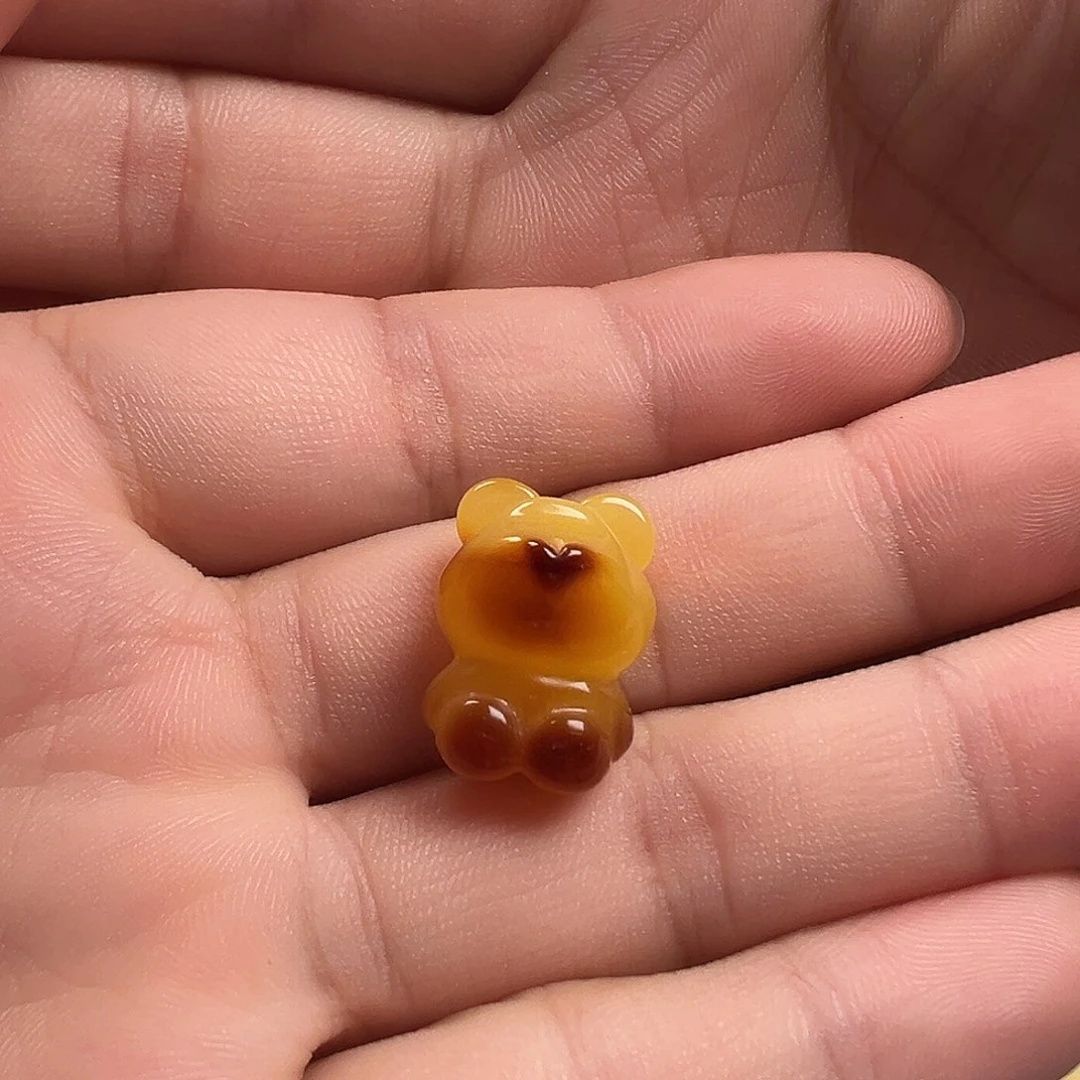 蜜蜡颈饰未镶嵌小熊提溜（微瑕放漏）