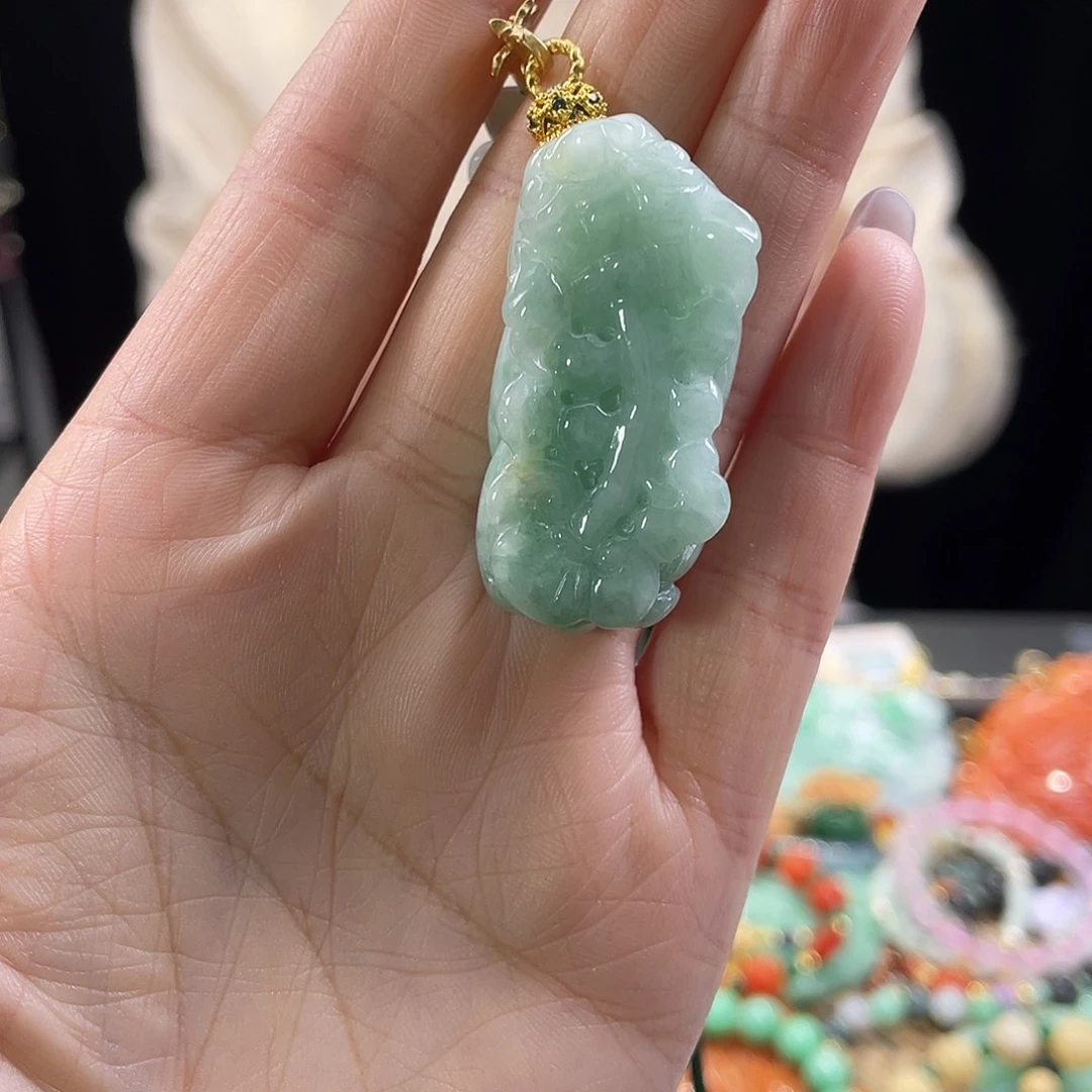 翡翠颈饰未镶嵌代编织