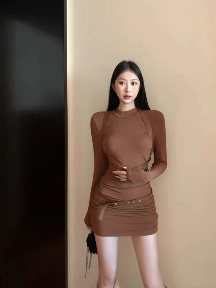 8102辣妹性感显身材长袖连衣裙女纯欲风包臀裙