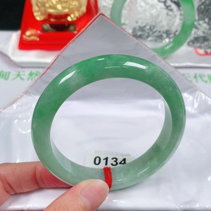 翡翠手镯未镶嵌   编号0134 正圈58+