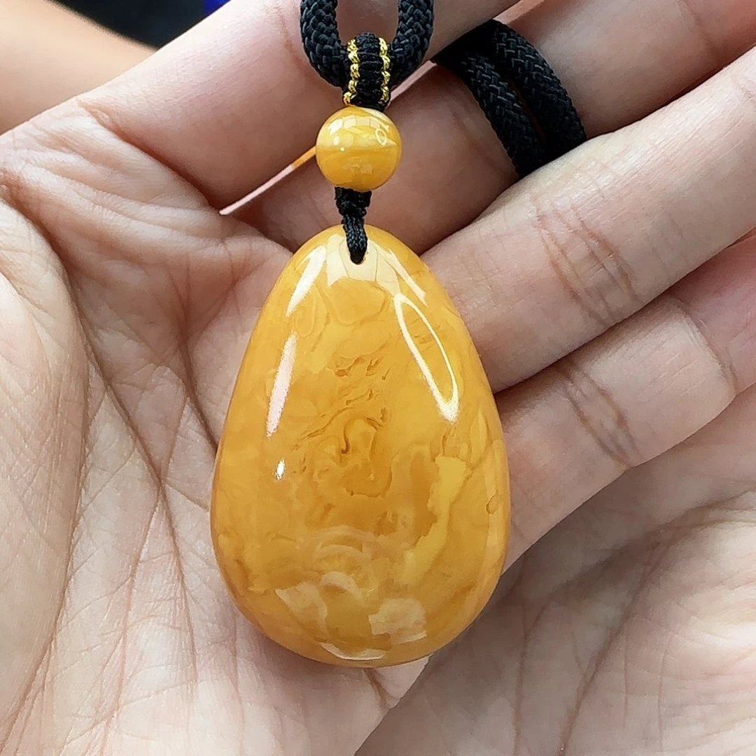 未镶嵌颈饰琥珀吊坠
