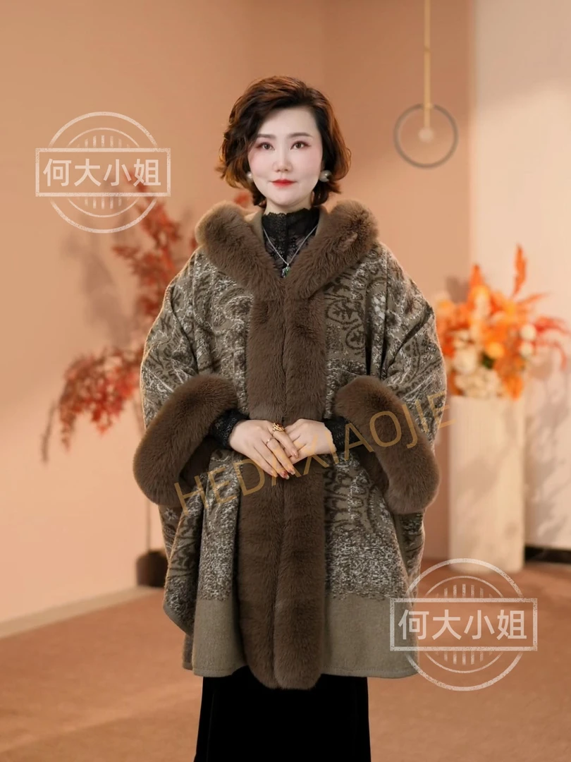 秋冬披肩斗篷女大码毛毛领外套复古爆款连帽百搭保暖披肩9003