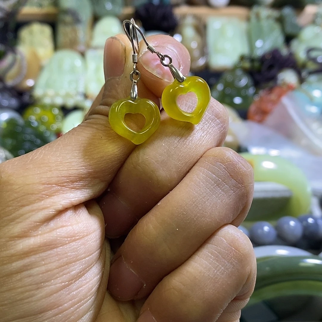 岫玉未镶嵌手镯耳环