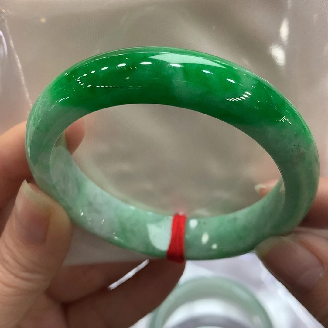 翡翠未镶嵌手镯56正圈